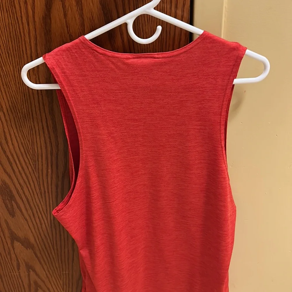 Gymshark tank top. - Picture 3 of 4